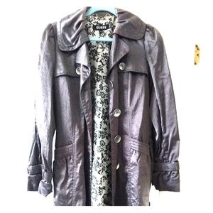 Size medium Guess pewter metallic trenchcoat